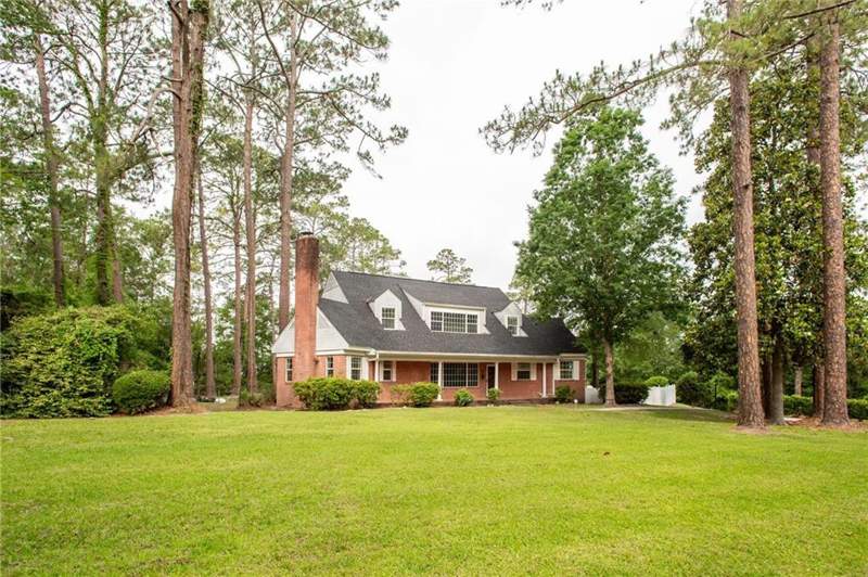 4 bedroom Single Family Residence at 1701 Satilla Boulevard, No Recorded Subdivision, Waycross — photo 3