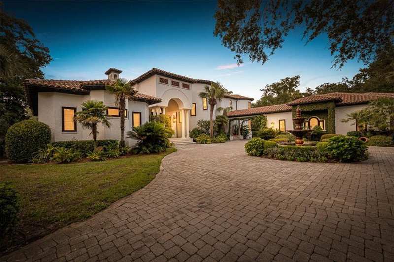 4 bedroom Single Family Residence at 300 Elizabeth Lane, Sea Island Ex1, Sea Island — photo 1