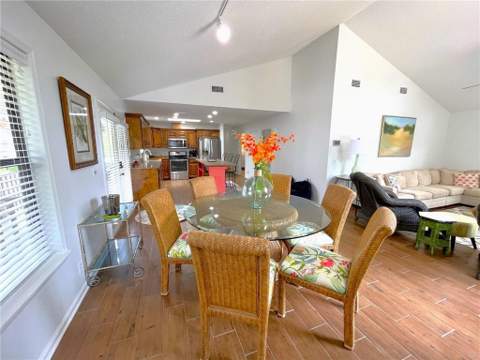 240 Peachtree Street, St. Simons Island GA - photo 9 of 38
