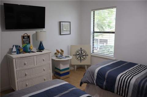 240 Peachtree Street, St. Simons Island GA - photo 12 of 38