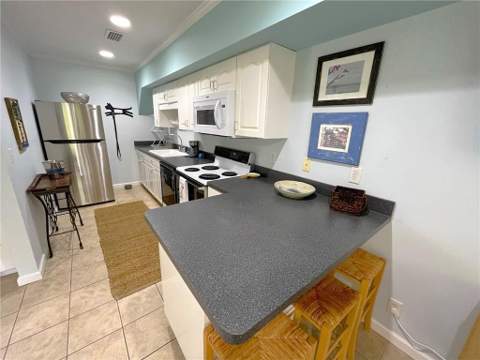 240 Peachtree Street, St. Simons Island GA - photo 21 of 38