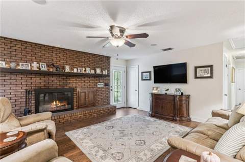435 Chapel Crossing Road, Brunswick GA - photo 10 of 40