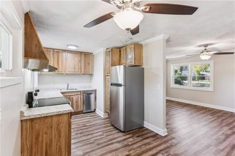716 Gordon Street, Brunswick GA - photo 8 of 17
