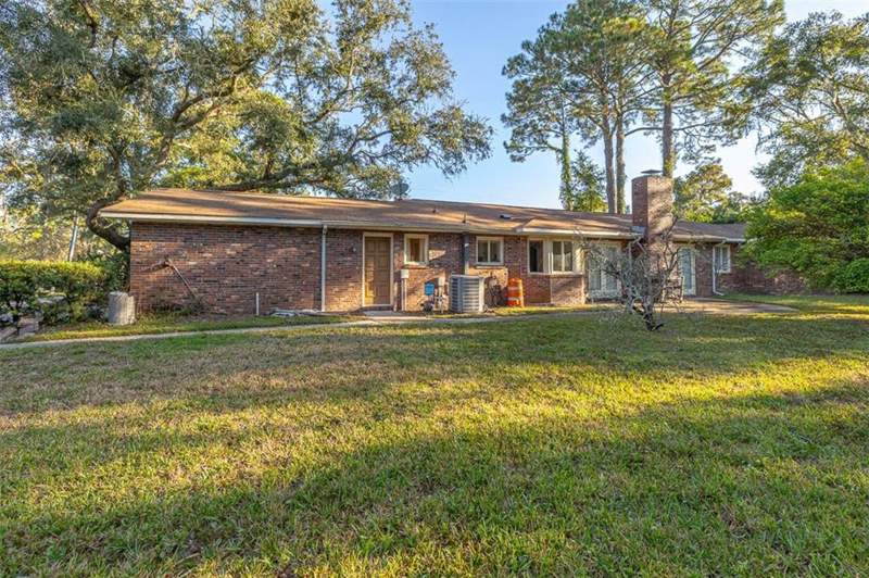 4 bedroom Single Family Residence at 125 Worthing Road, Devonwood Estates, St. Simons Island — photo 5