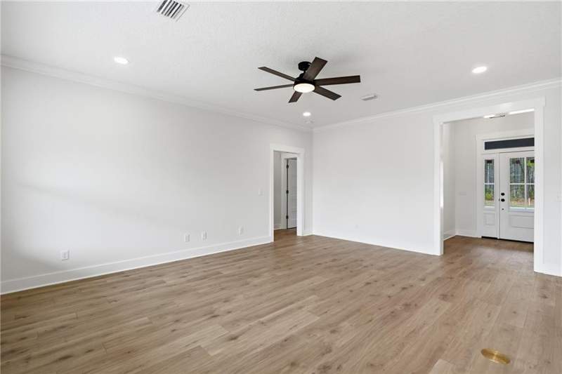 4 bedroom Single Family Residence at 405 Country Walk Circle, Country Walk, Brunswick — photo 5