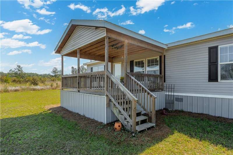 3 bedroom Mobile Home at 5571 Bowen Road, No Recorded Subdivision, Blackshear — photo 4