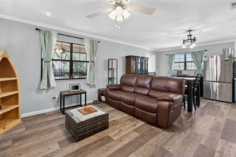 2 bedroom Single Family Residence at 33 Warren Avenue, Cudjo Point, Waverly — photo 2