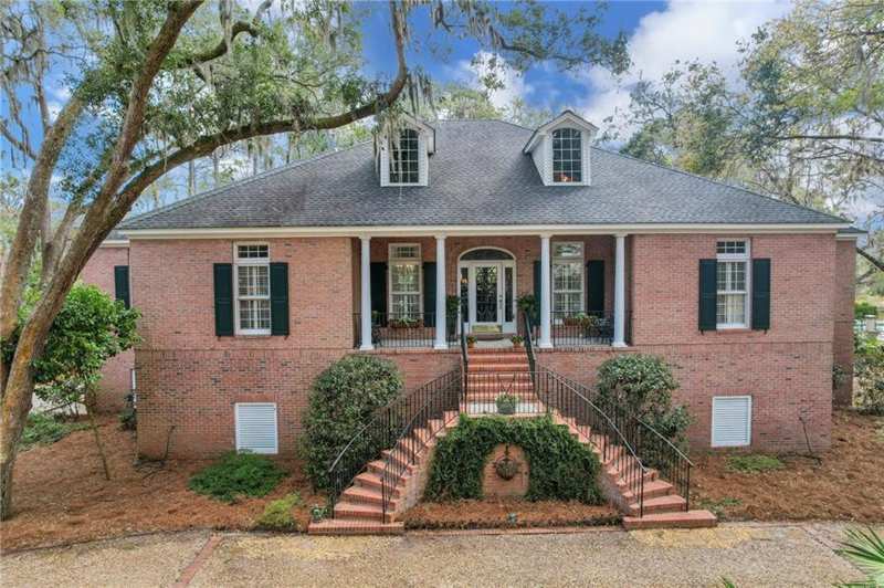 4 bedroom Single Family Residence at 112 Jones Creek Drive, Jones Creek, St. Simons Island — photo 1