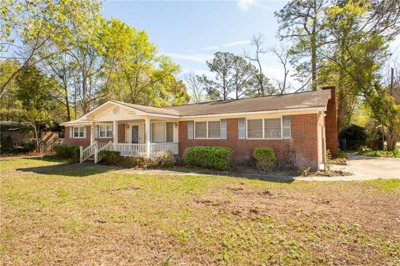 3 bedroom Single Family Residence at 902 Stanton Avenue, No Recorded Subdivision, Waycross — photo 1