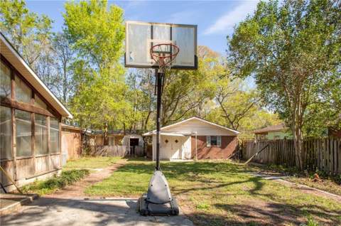 902 Stanton Avenue, Waycross GA - photo 7 of 38