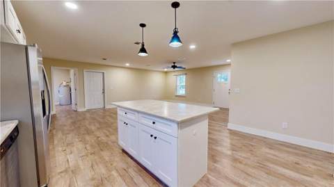 4756 Otter Creek Circle, Blackshear GA - photo 12 of 48