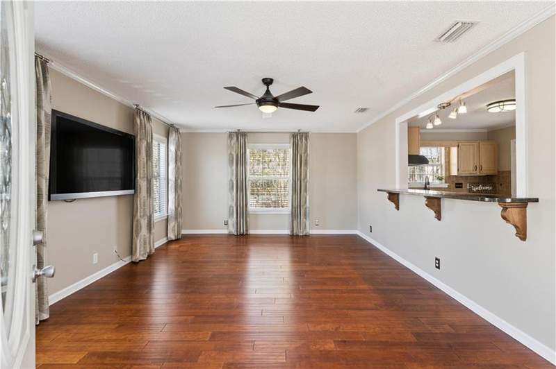 3 bedroom Single Family Residence at 232 Georgia Street, St. Simons Heights, St. Simons Island — photo 2