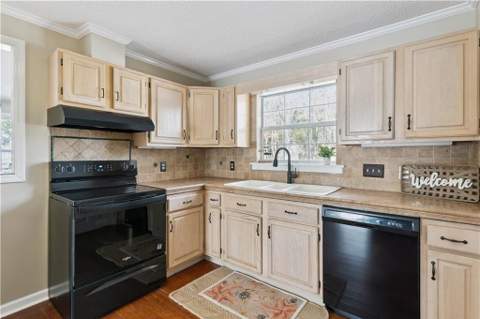 232 Georgia Street, St. Simons Island GA - photo 10 of 28