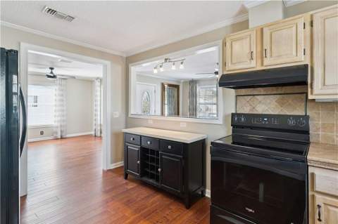 232 Georgia Street, St. Simons Island GA - photo 11 of 28
