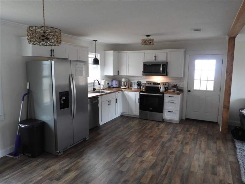 3 bedroom Single Family Residence at 121 Beaver Drive, No Recorded Subdivision, Blackshear — photo 5