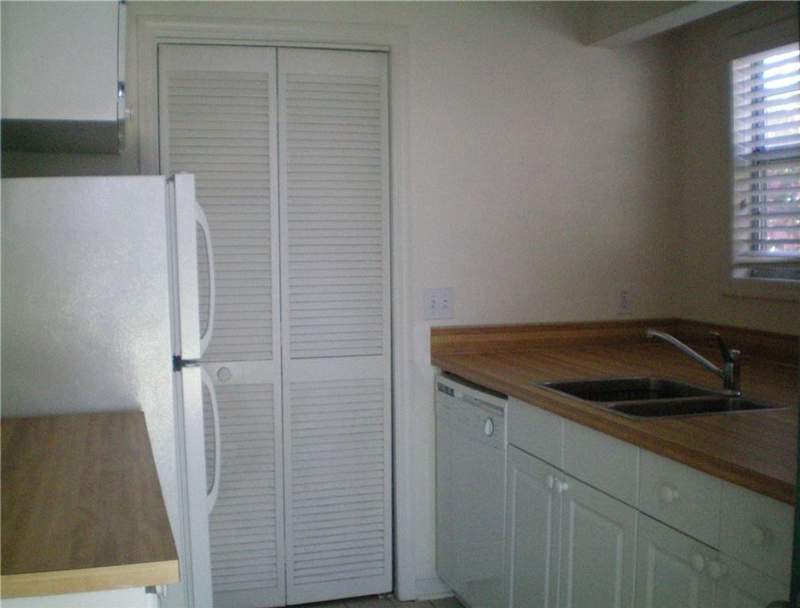 1 bedroom Condominium at 603 W Island Square Drive, Island Square Condos, St. Simons Island — photo 4