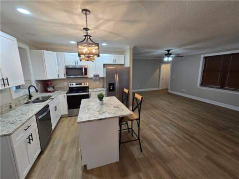 808 Euclid Avenue, Waycross GA - photo 7 of 44
