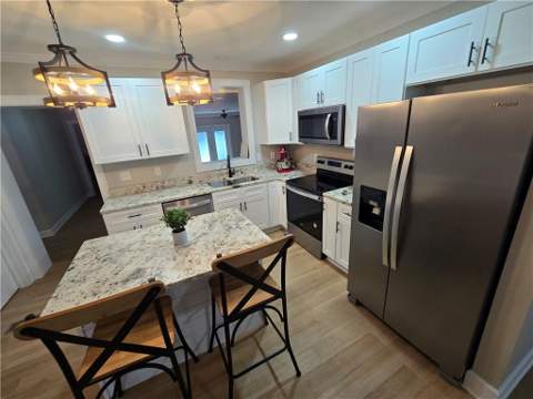 808 Euclid Avenue, Waycross GA - photo 8 of 44
