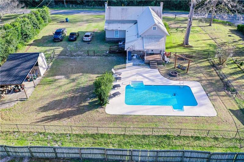 3 bedroom Single Family Residence at 2158 Cherokee Street, No Recorded Subdivision, Waycross — photo 4
