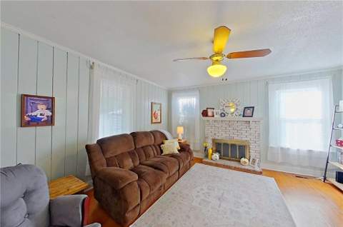 2158 Cherokee Street, Waycross GA - photo 9 of 35