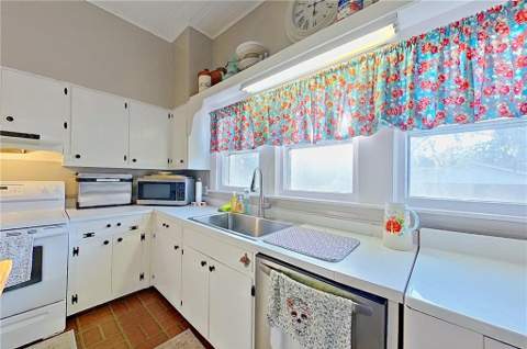 2158 Cherokee Street, Waycross GA - photo 17 of 35