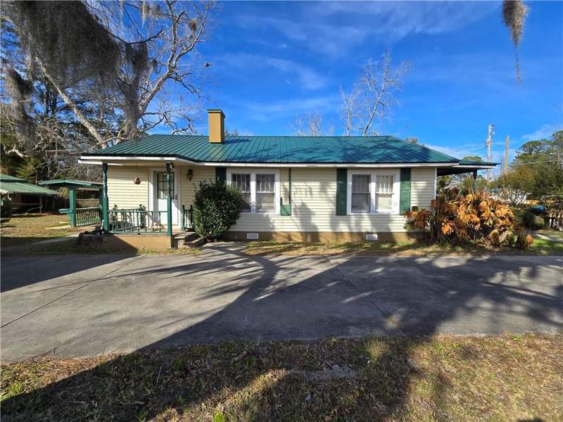 2 bedroom Single Family Residence at 3845 Evans Street, No Recorded Subdivision, Waycross — photo 4