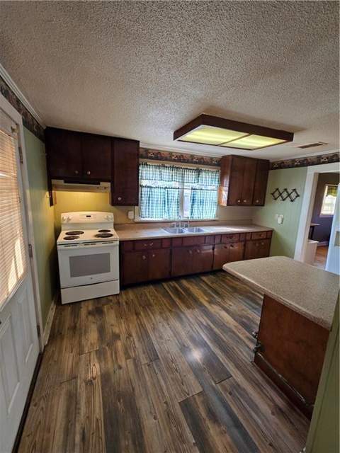 3845 Evans Street, Waycross GA - photo 13 of 34