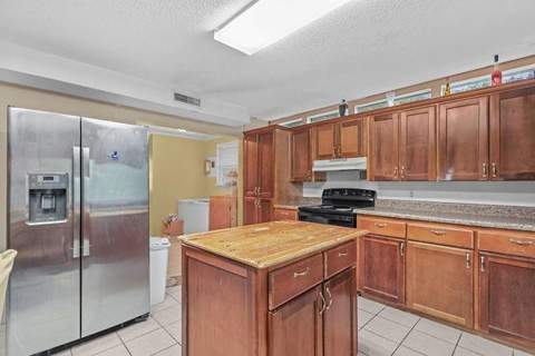 412 S Willow Street, Jesup GA - photo 9 of 37