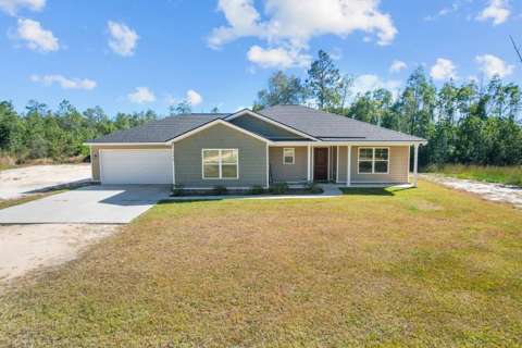 192 Hummingbird Lane, home for sale in Jesup 31545