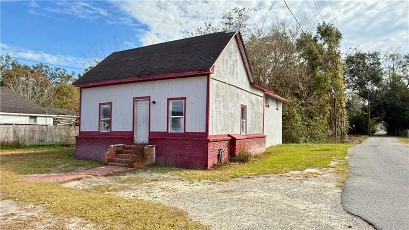 3 bedroom Single Family Residence at 356 N 4th Street, No Recorded Subdivision, Jesup — photo 2