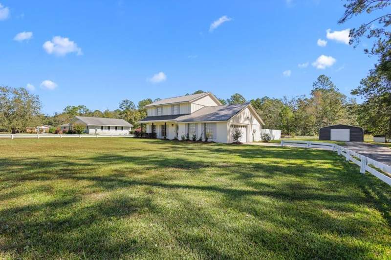 4 bedroom Single Family Residence at 168 Pierce Street, No Recorded Subdivision, Jesup — photo 2