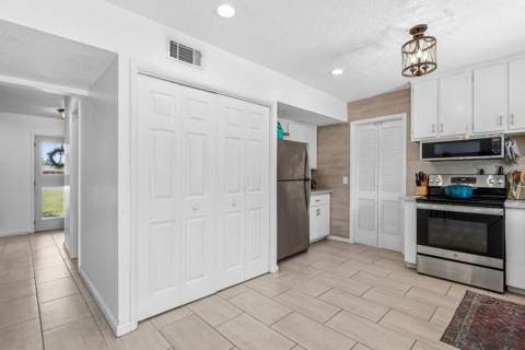168 Pierce Street, Jesup GA - photo 12 of 30