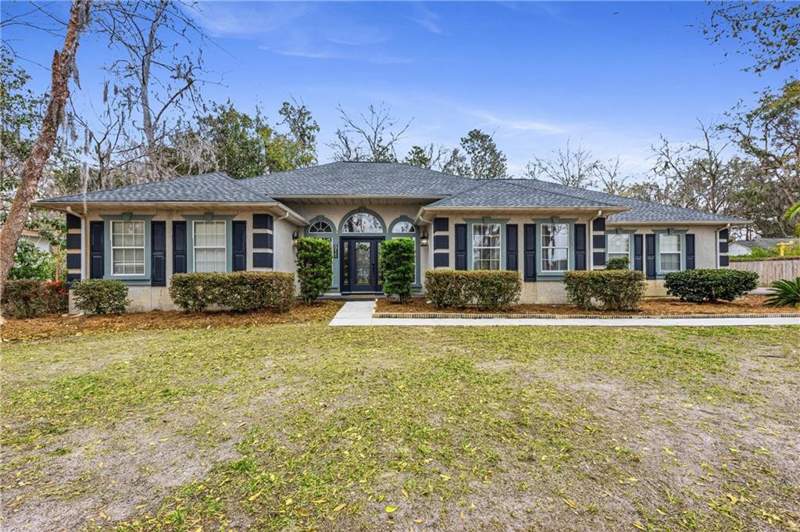 4 bedroom Single Family Residence at 811 W Riverview Drive, Riverview, St. Marys — photo 2