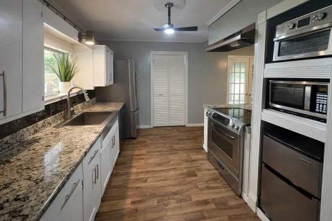 2225 Oriole Street, Brunswick GA - photo 8 of 28