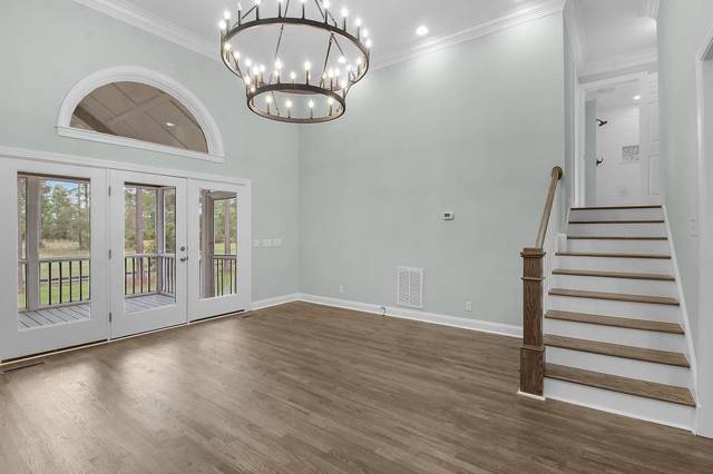 1079 Mayflower Road