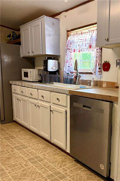 4 bedroom Mobile Home at 6910 Greenfield Road, No Recorded Subdivision, Blackshear — photo 2
