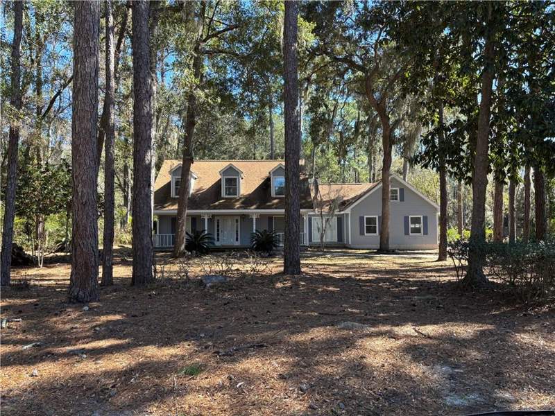 3 bedroom Single Family Residence at 140 Butler Lake Drive, Hampton Point, St. Simons Island — photo 2