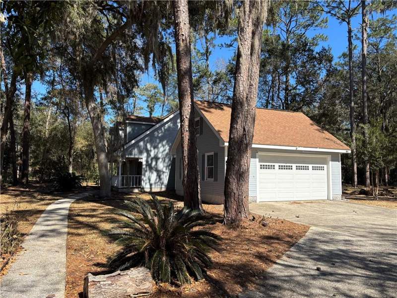 3 bedroom Single Family Residence at 140 Butler Lake Drive, Hampton Point, St. Simons Island — photo 3