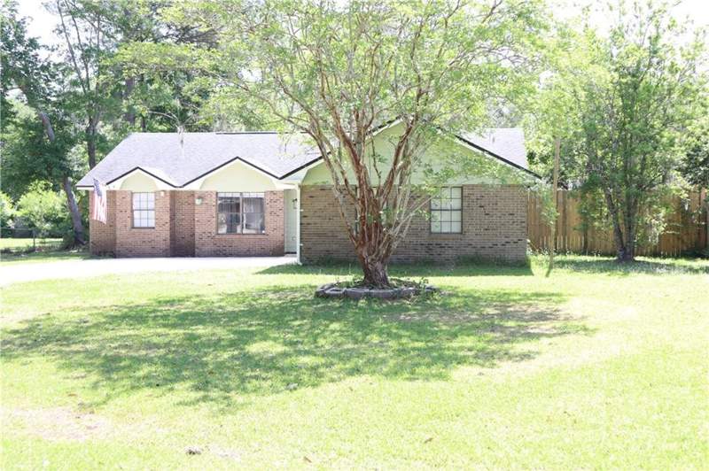 3 bedroom Single Family Residence at 380 S Gum Street, Terra Haute, Kingsland — photo 2
