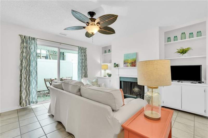 2 bedroom Condominium at 114 S Island Square Drive, Island Square Condos, St. Simons Island — photo 2