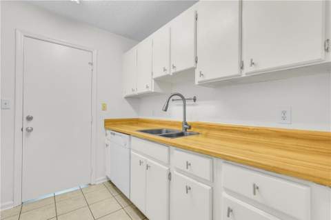 114 S Island Square Drive, St. Simons Island GA - photo 10 of 35