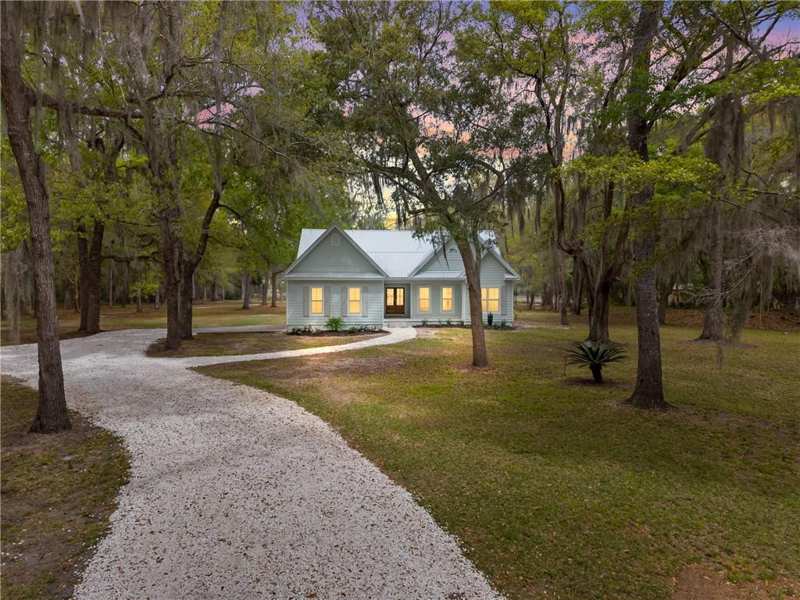 3 bedroom Single Family Residence at 1225 Julienton Drive, No Recorded Subdivision, Townsend — photo 1