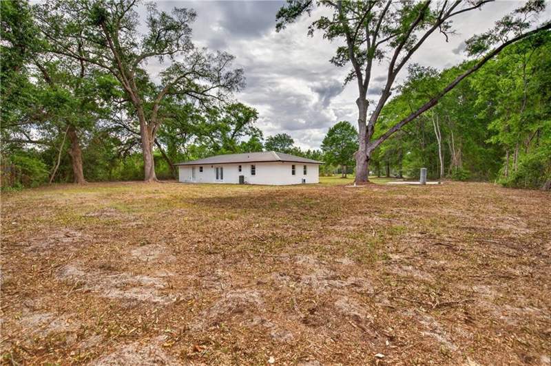 4 bedroom Single Family Residence at 569 Revis Blocker Road, No Recorded Subdivision, Ludowici — photo 5
