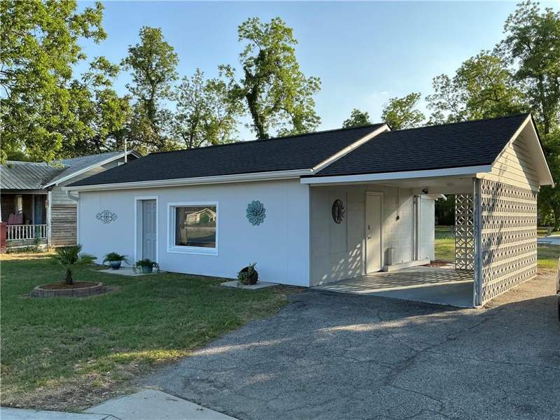 2 bedroom Single Family Residence at 3815 Jamestown Road, No Recorded Subdivision, Waycross — photo 2
