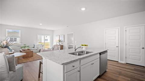 1068 Lakes Boulevard, Brunswick GA - photo 10 of 30