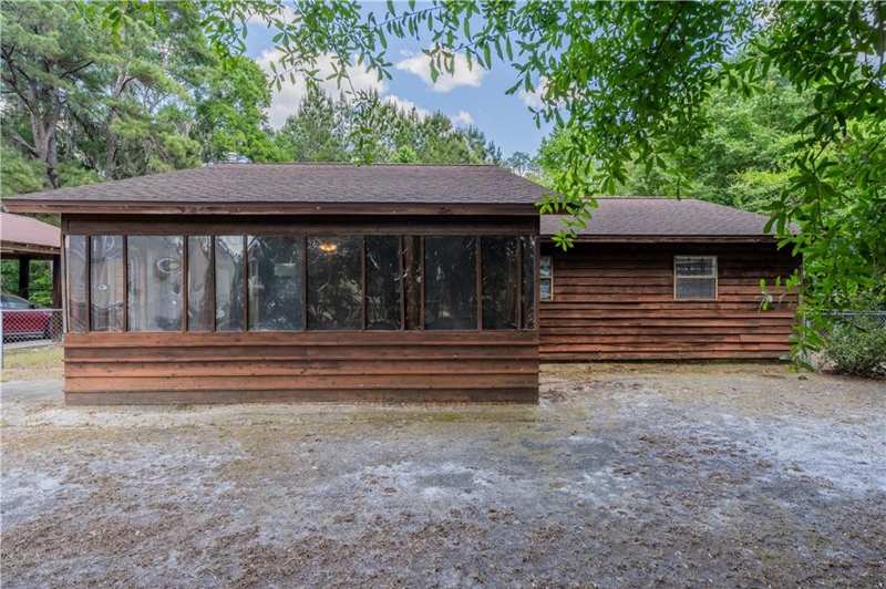 3 bedroom Single Family Residence at 43 Dixie Lane, No Recorded Subdivision, Waycross — photo 1