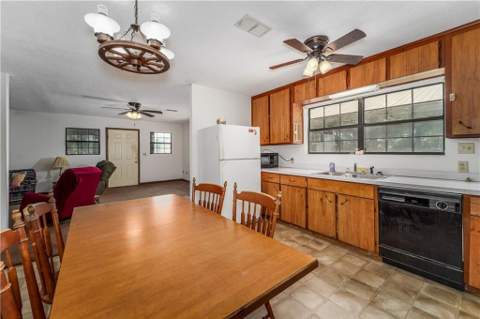 43 Dixie Lane, Waycross GA - photo 11 of 27