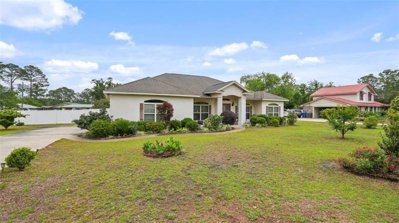 4 bedroom Single Family Residence at 293 Stonington Lane, No Recorded Subdivision, Jesup — photo 4