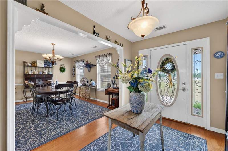4 bedroom Single Family Residence at 142 Lloyd Drive, No Recorded Subdivision, Jesup — photo 4