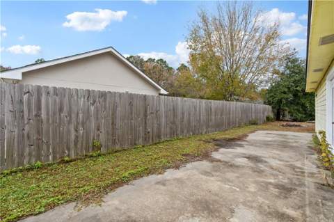 201 Lake Wisteria Drive, Kingsland GA - photo 10 of 20